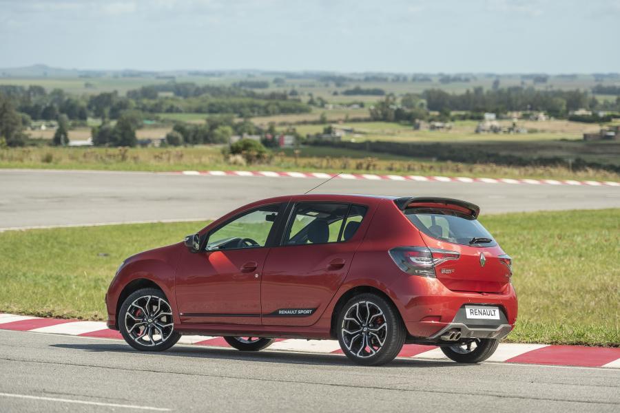  Renault Sandero R.S. 2019 года  (фото 31 из 49)